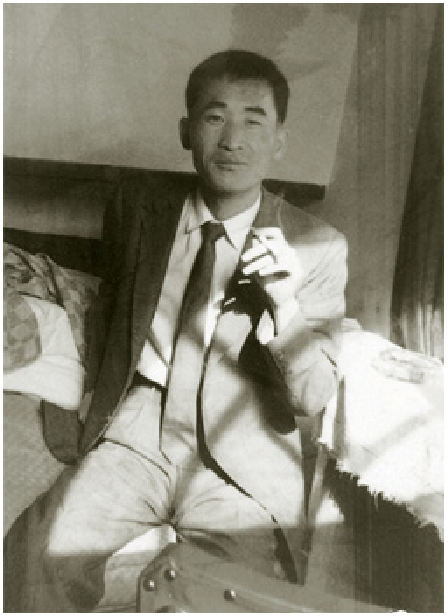 1962. right after returning to the laity. at Hwang-Sandk's house